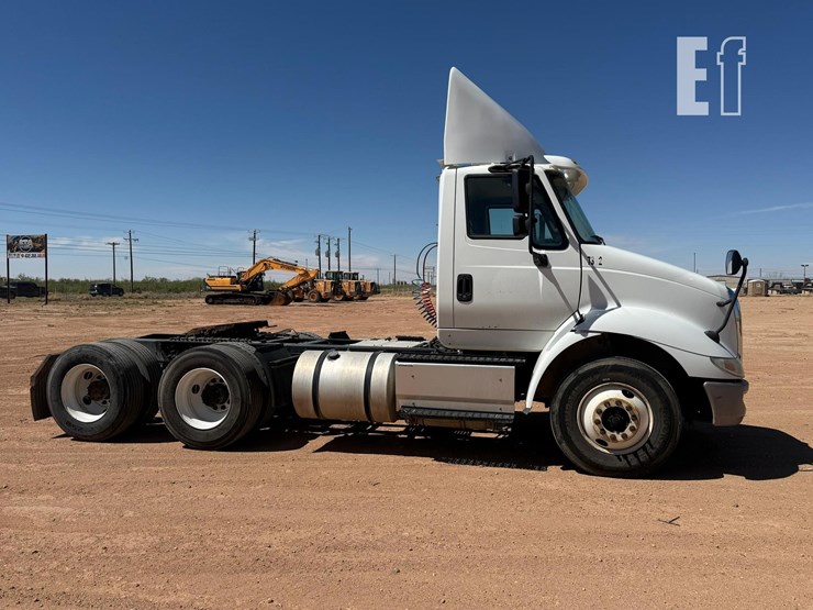 2017-international-transtar-8600-image-5