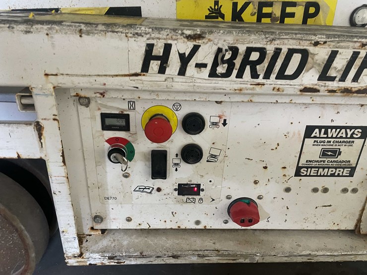 #1465-•-14'-scissor-lift-(e)-image-12