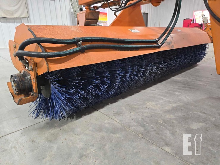 2019-broce-bw260-image-12