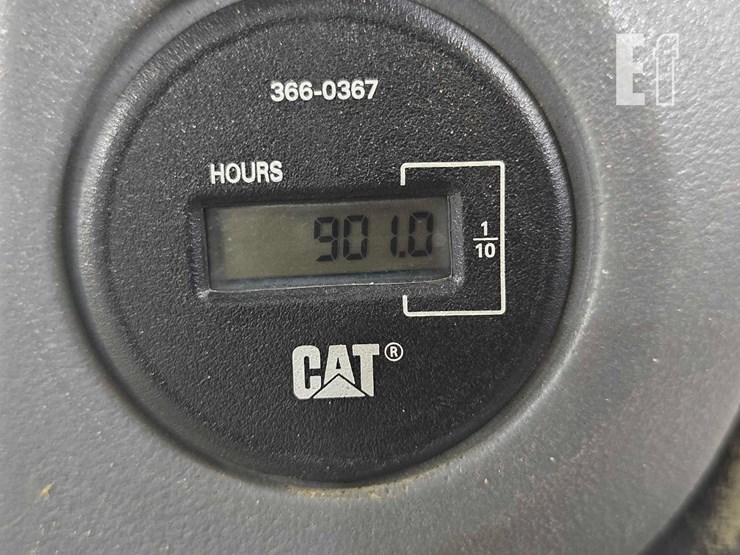 2012-caterpillar-cp56-image-23