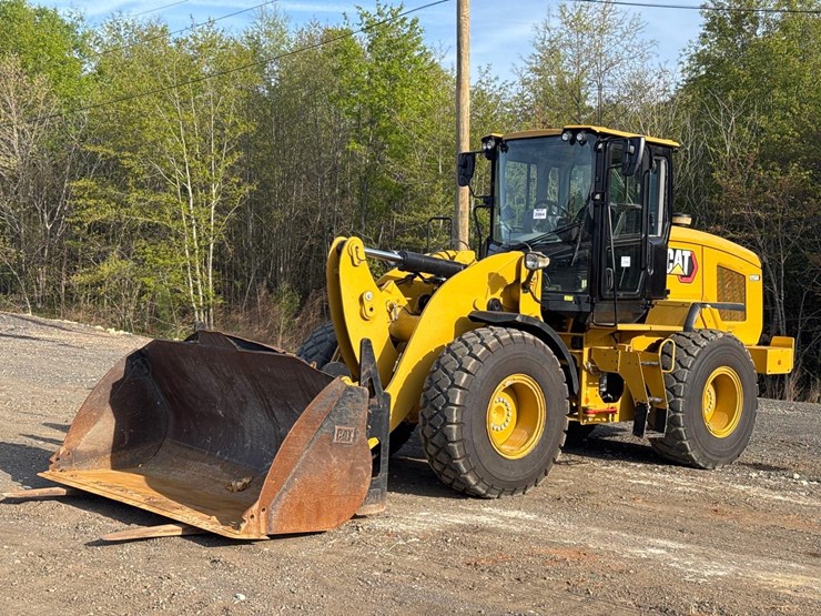 2021-caterpillar-926m-image-1