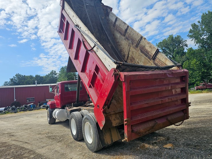 1998-mack-rd688s-image-59