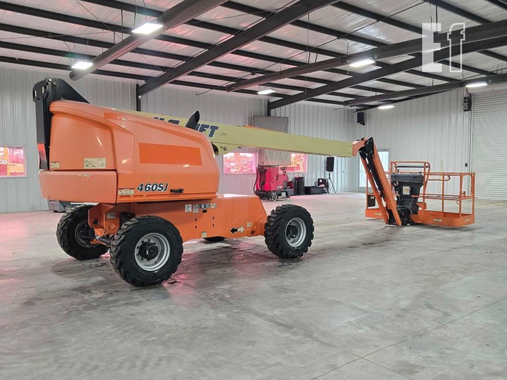 2019-jlg-460sj-image-3