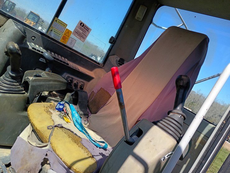 2011-takeuchi-tb285-image-34