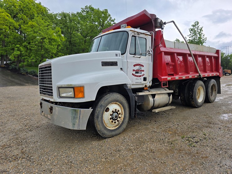 1994-mack-ch613-image-2