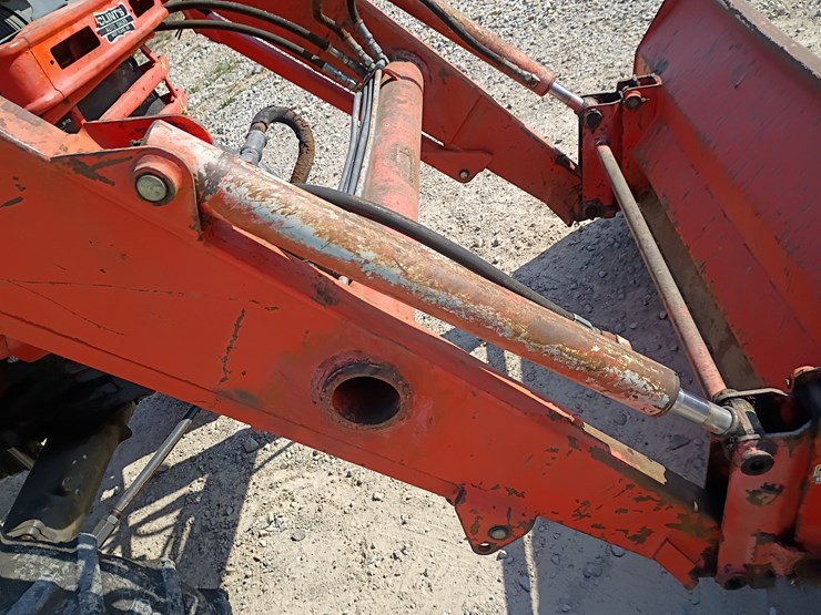 2001-kubota-l4300-image-64