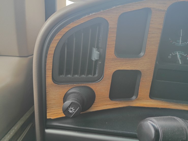 1992-ford-e150-image-57