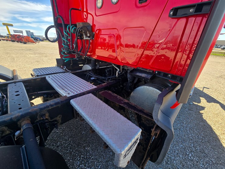 2014-international-prostar-image-97