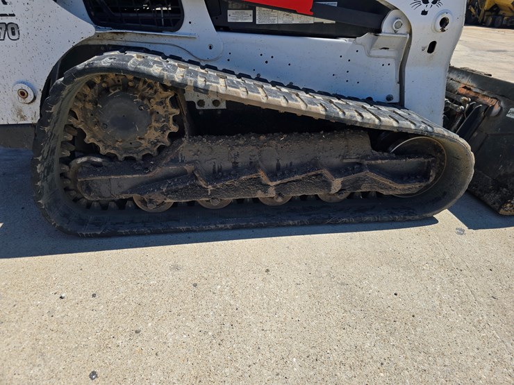 2020-bobcat-t770-image-22