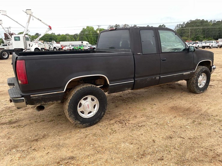 1995-gmc-1500-image-3