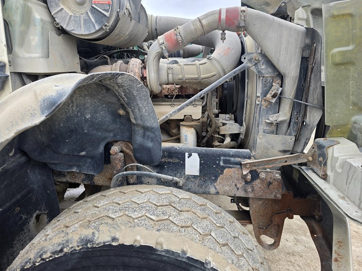 #22591-•-2007-mack-cv713-granite-roll-off-truck-image-29