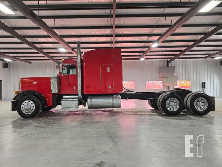 2002-peterbilt-378-image-5