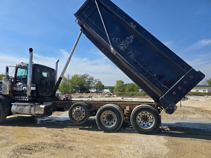 #21305-•-2003-kenworth-dump-truck-image-53