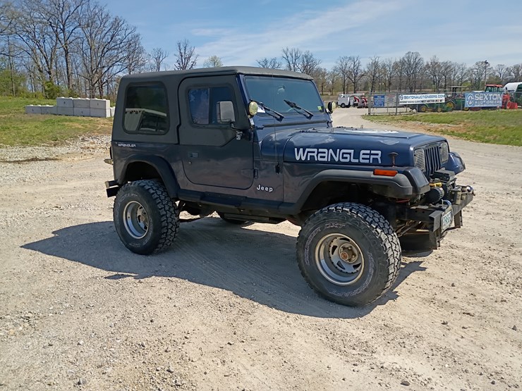 1993-jeep-wrangler-image-12