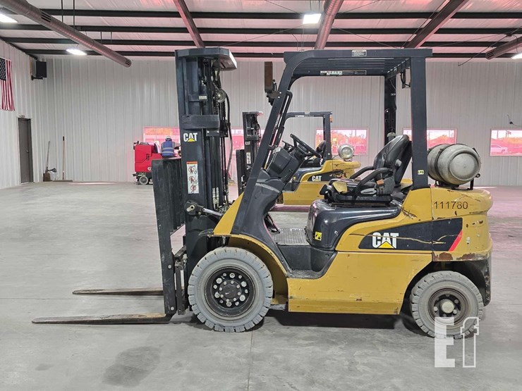 2019-caterpillar-gp25n-image-5