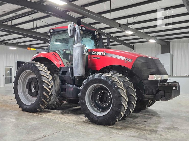 2017-case-ih-magnum-340-image-2