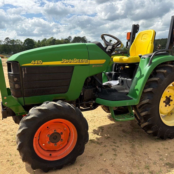 2004 JOHN DEERE 4410