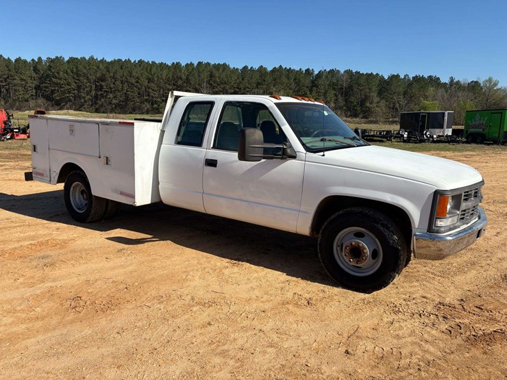 1999-chevrolet-silverado-3500-image-4