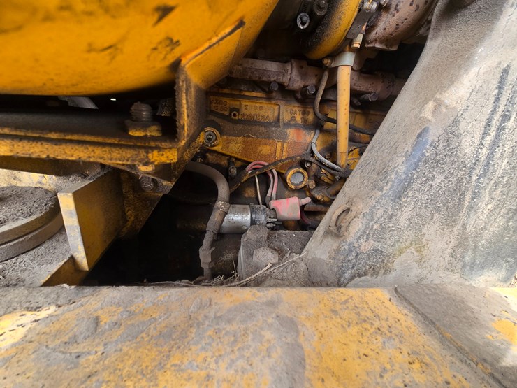 2005-caterpillar-953c-image-29