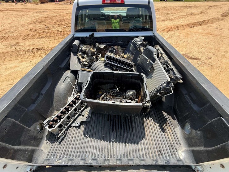 2014-chevrolet-1500-image-25