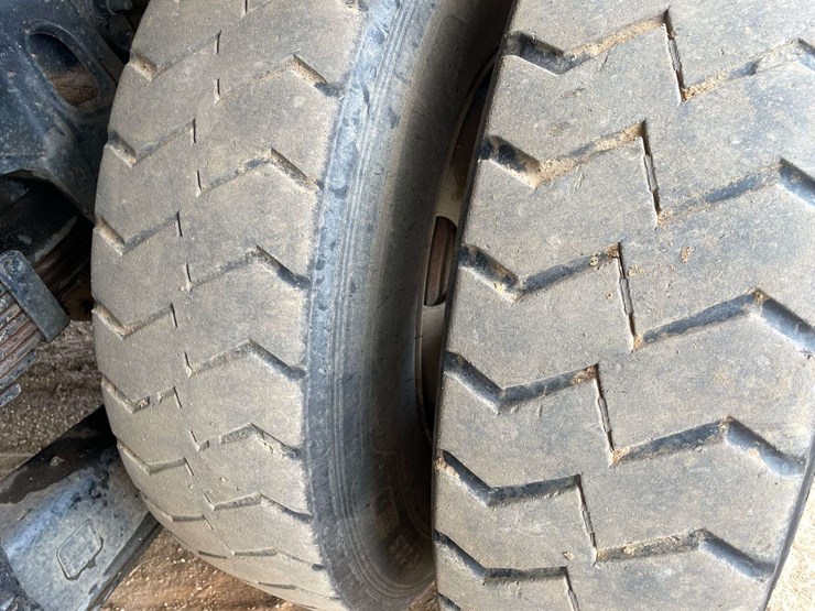 2017-freightliner-mt45-image-23