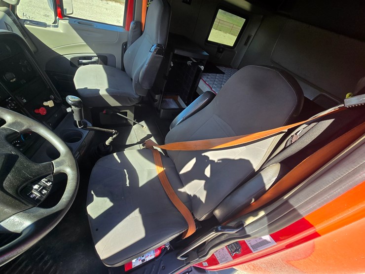 2014-international-prostar-image-55