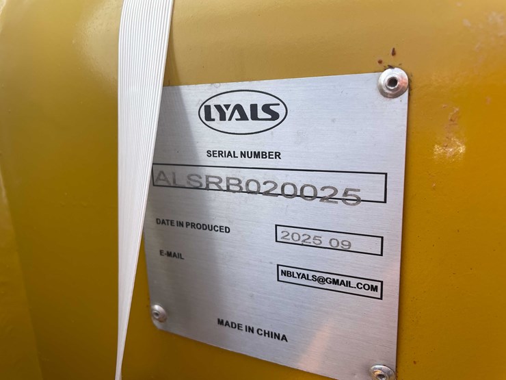 caterpillar-320-image-10