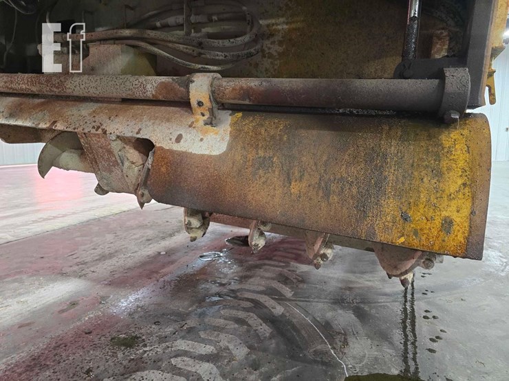 easi-pour compact curb-&-gutter-paver-image-10