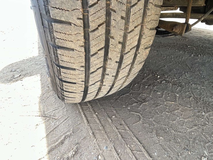 2003-chevrolet-tahoe-lt-image-21