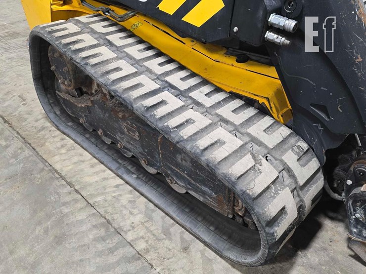 2021-jcb-3ts-8t-image-32