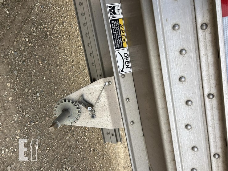 2025-wilson-grain-trailer-image-22