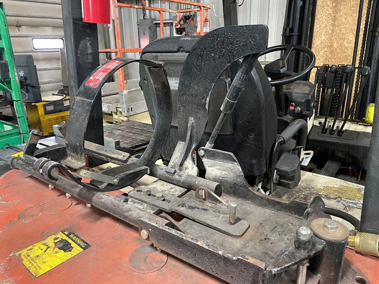 #1467-•-nissan-forklift-(e)-image-13