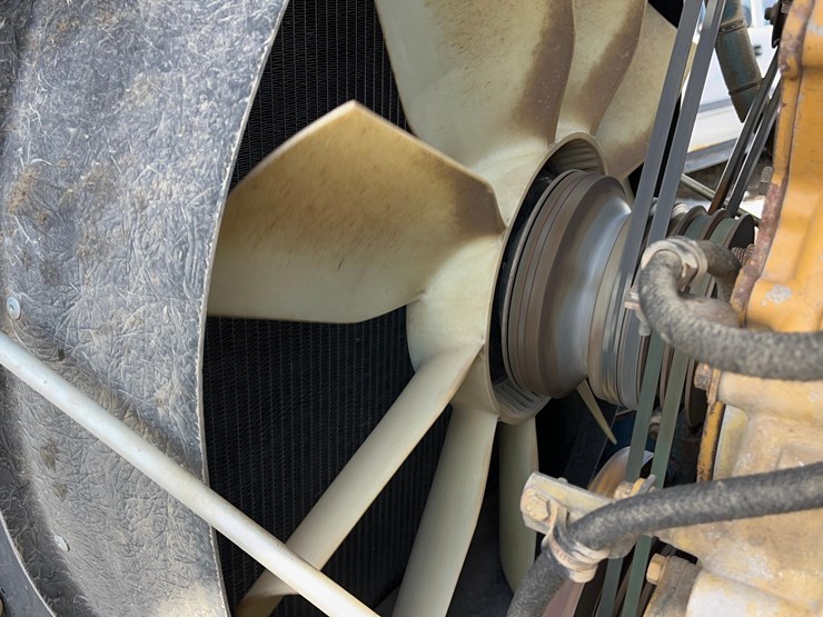 2004-kenworth-w900-image-56