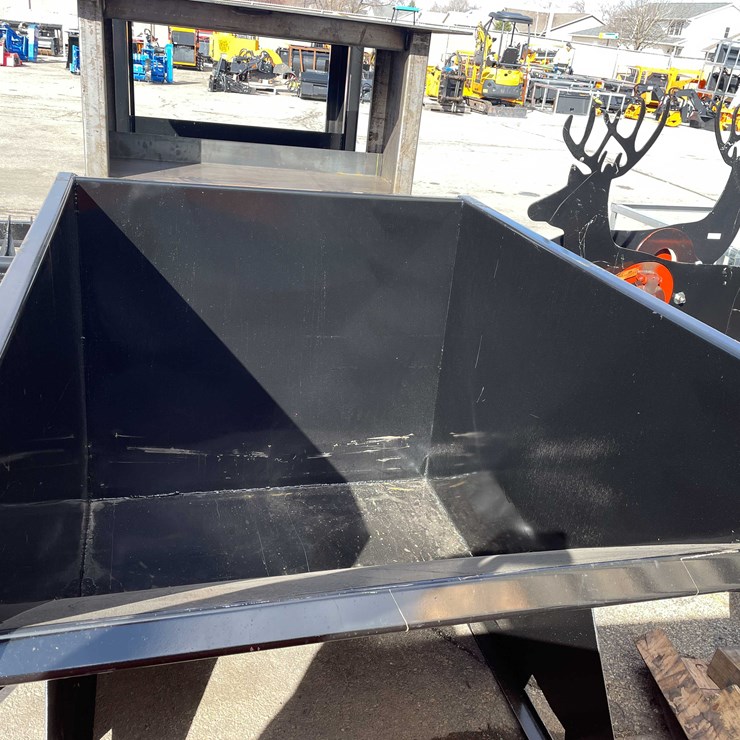 #7086 • Skid Steer Trash Hopper (O2)