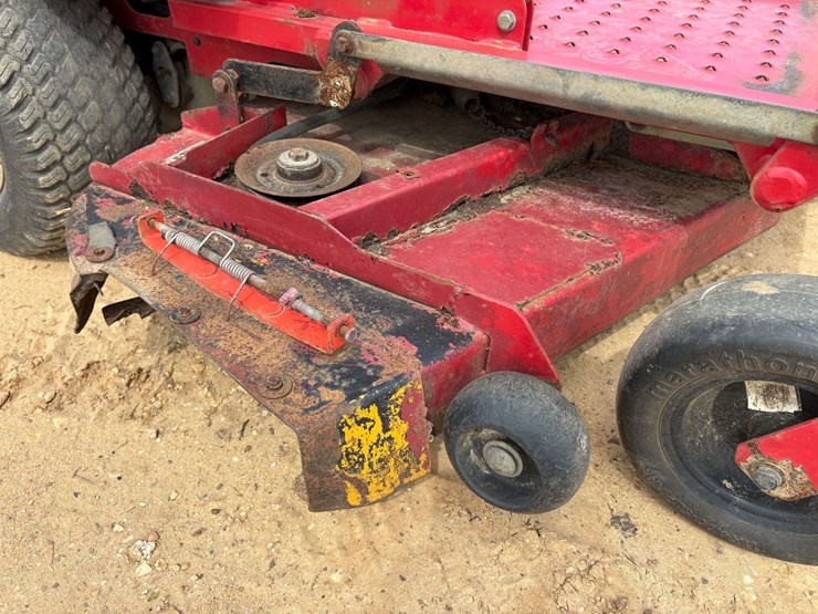 bigdog-48"-cut-zero-turn-mower-image-10