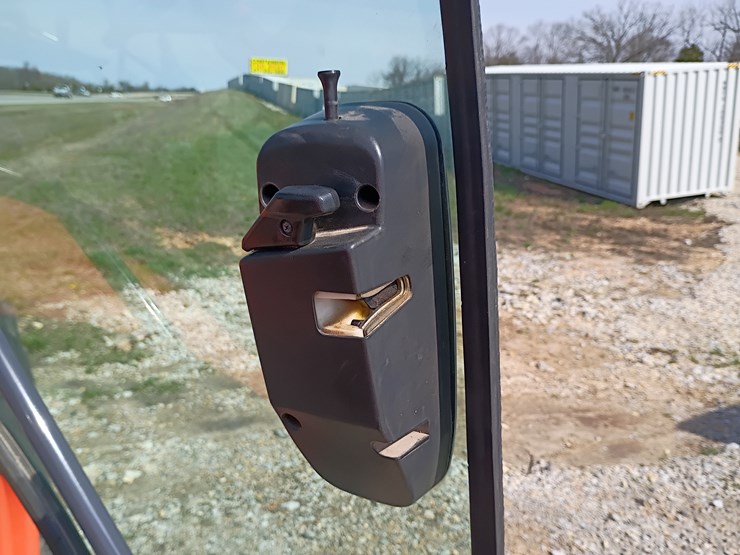 2019-kubota-m7060-image-24