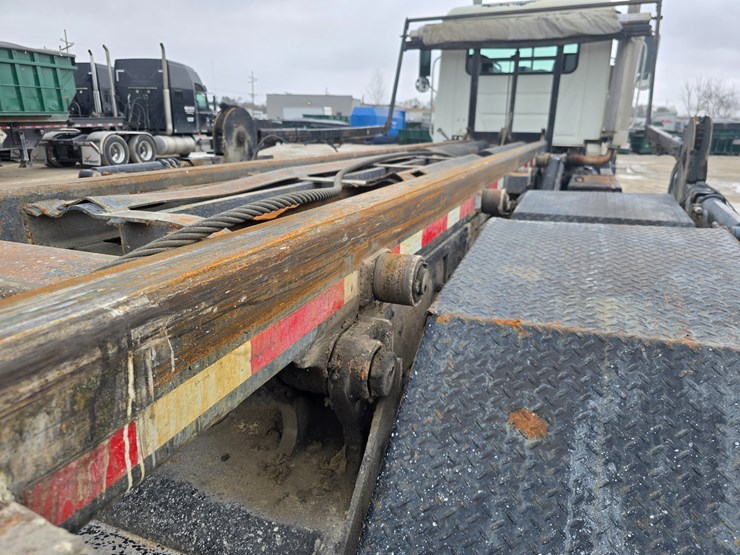 #22591-•-2007-mack-cv713-granite-roll-off-truck-image-82