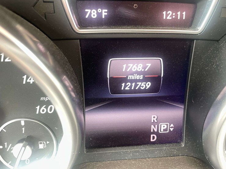 2014-mercedes-benz-gl450-image-26