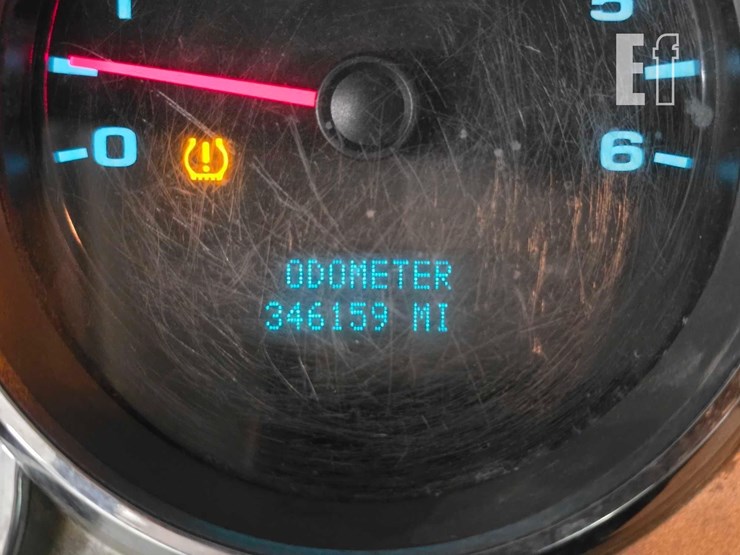 2014-chevrolet-2500hd-image-13