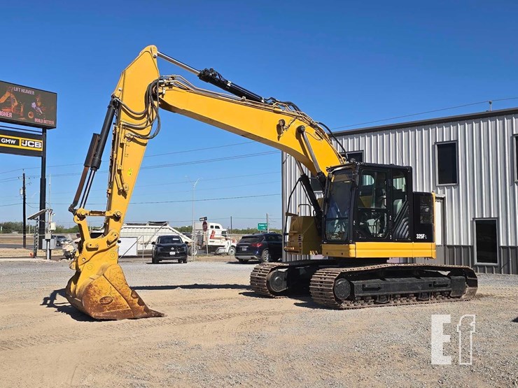 2019-caterpillar-325flcr-image-1