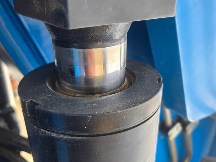 2015-genie-gth1056-image-97