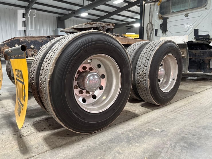 2017-international-prostar-image-30