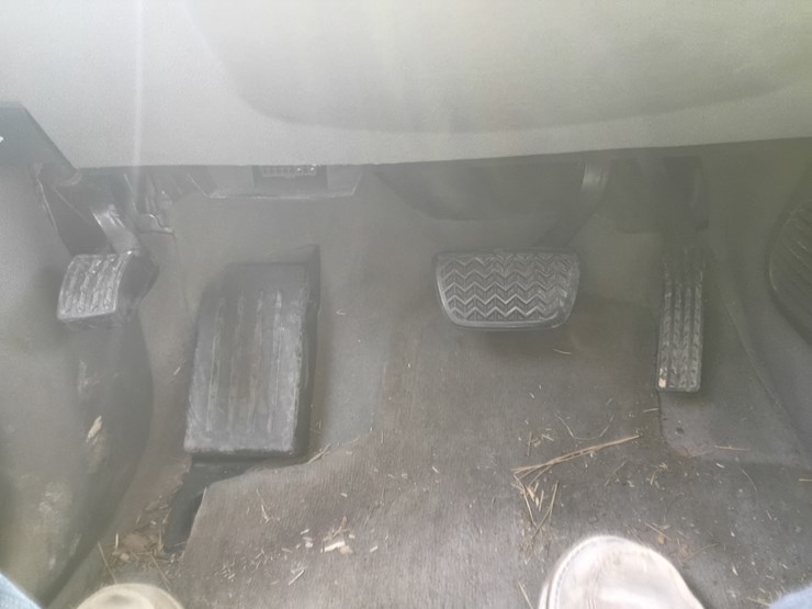 2011-chevrolet-traverse-image-51