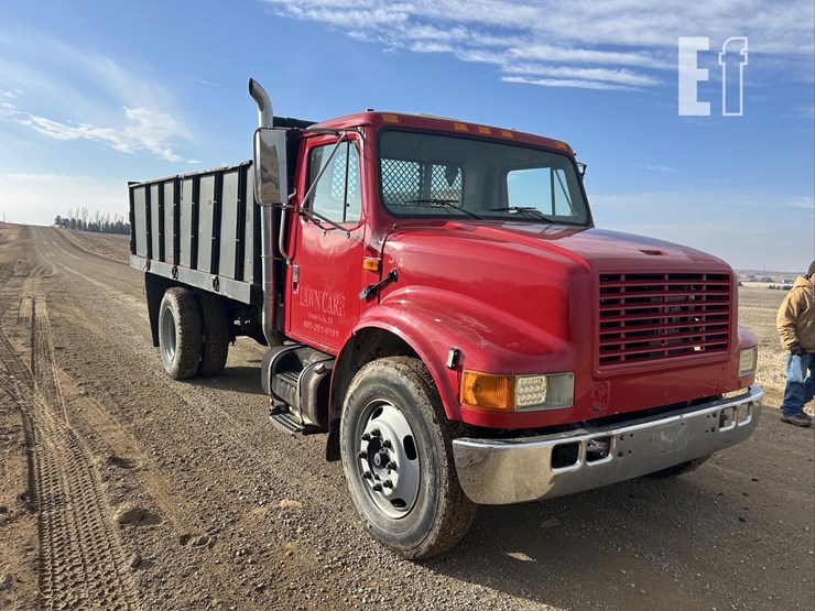 2002-international-4700-image-1