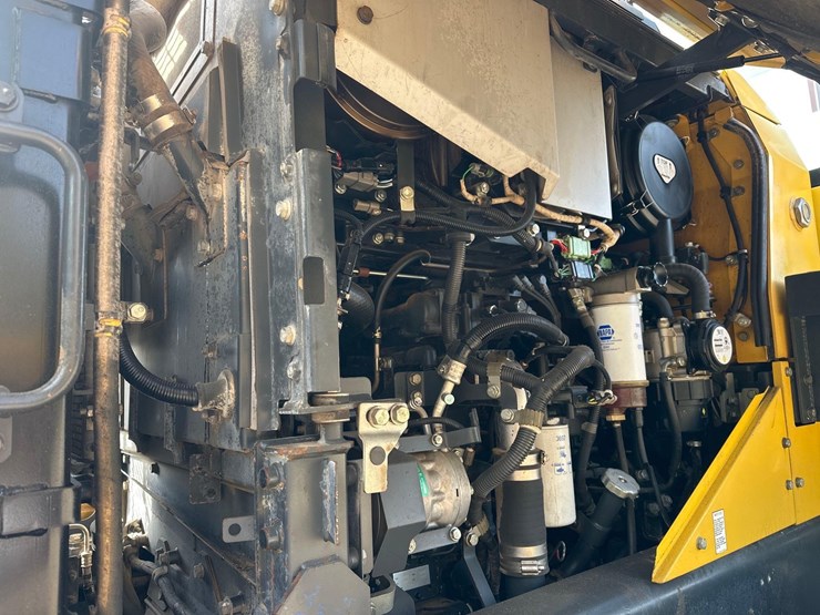 2018-komatsu-wa320-8-image-33