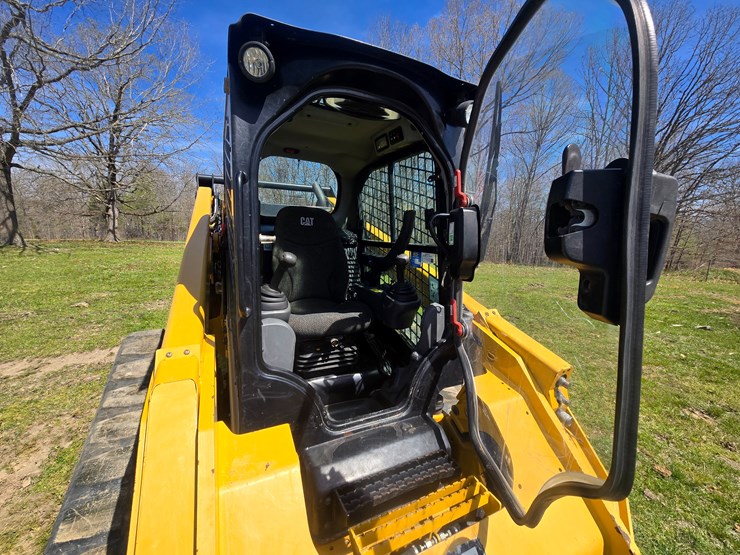 2018-caterpillar-299d2-image-32