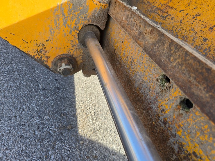 1971-deere-570a-image-33