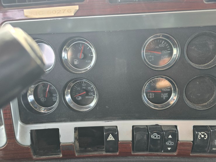 2007-kenworth-w900-image-60