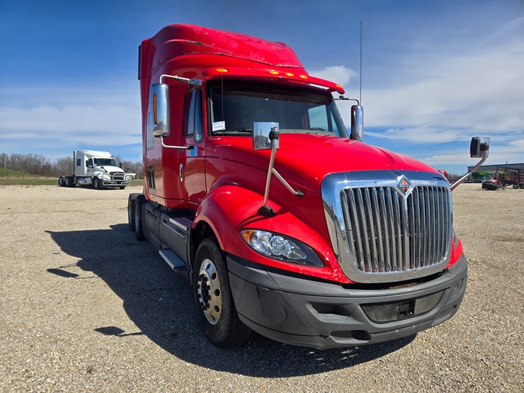 2014-international-prostar-image-27