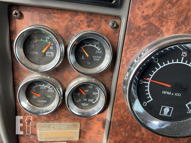 2005-kenworth-t800-image-65